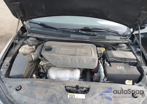 2015 Chrysler 200 S z USA, uszkodzony, nr VIN 1C3CCCBB1FN737096